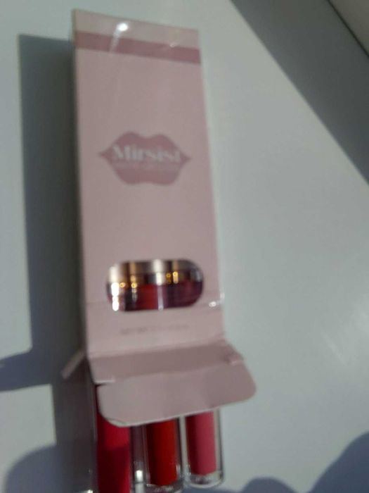 Cтійка рідка помада для губ