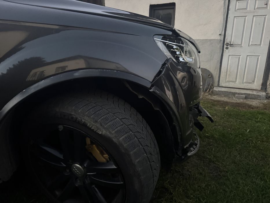 Rezerwacha Audi q7 3.0 tdi quatrro lift po kolizji