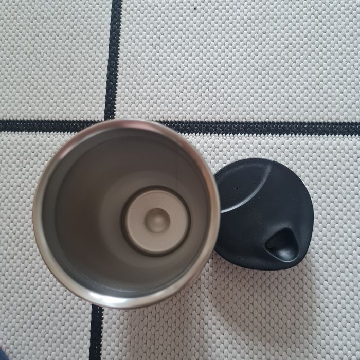 Dafi Double Wall kubek termiczny z pokrywką 420 ml czarny termokubek