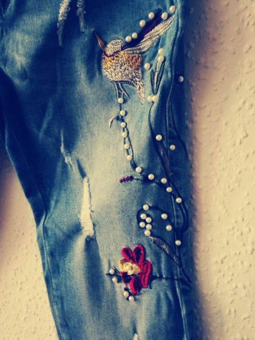 Spodnie Z HAFTEM /z kwiatami / korale / wyszyte / S,M / wygodne, rurki