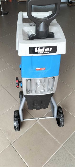 Rębak  , rozdrabniacz do drewna