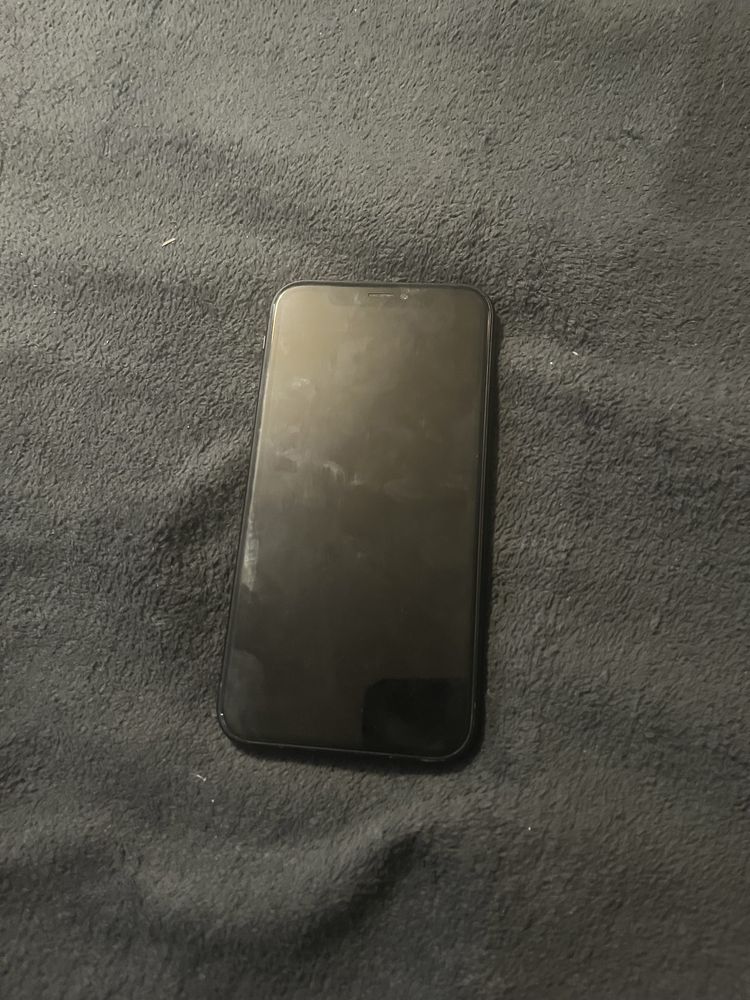 Iphone XR w dobrym stanie