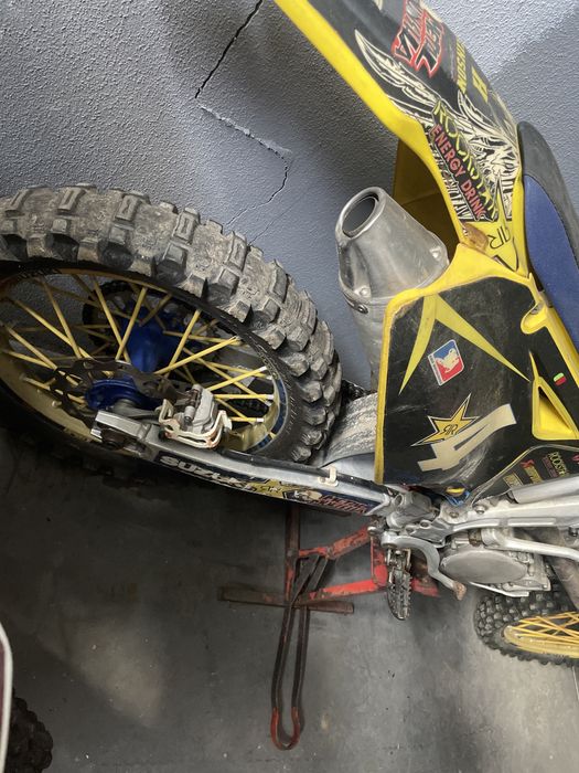 Suzuki RMZ 250 sem folgas inpecavel