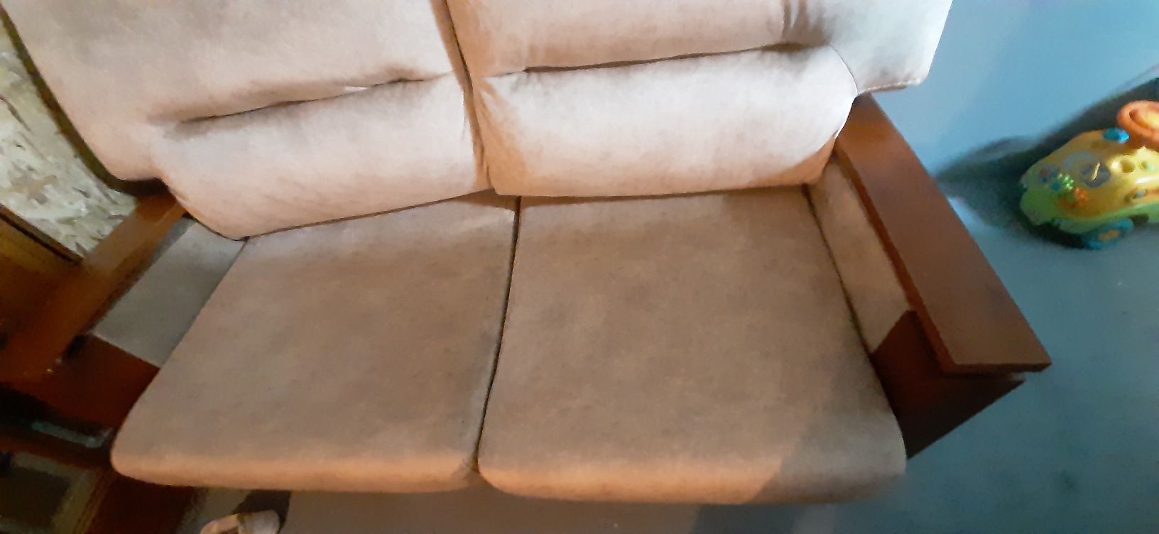 Sofas cerejeira em tecido avelulado