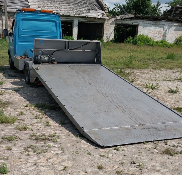 Евакуатор Sprinter 2.9