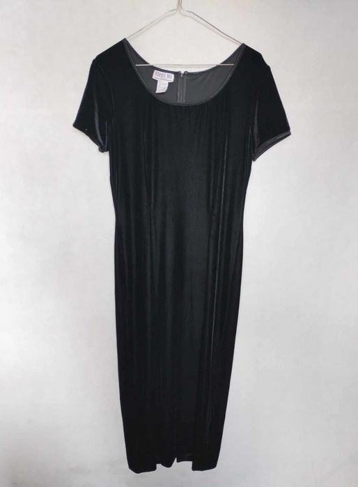 Czarna aksamitna sukienka damska Robbie bee rozmiar L