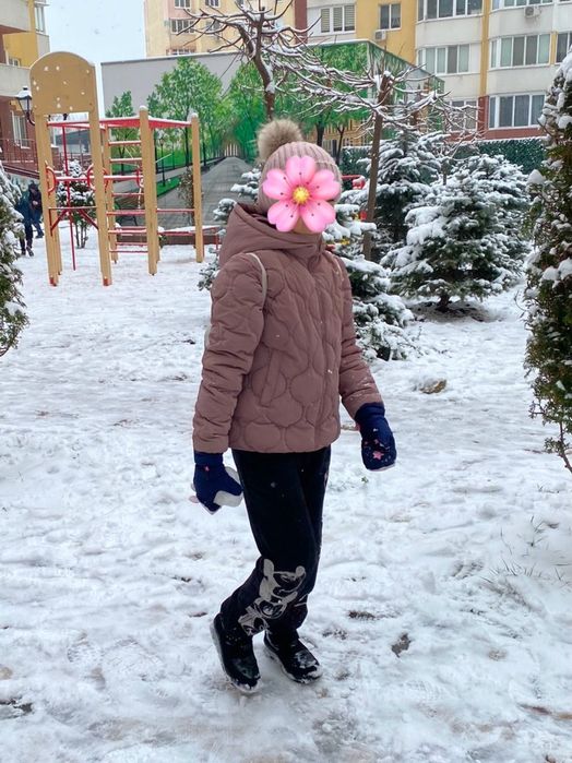 Теплая куртка zara  для девочки 11-12 лет