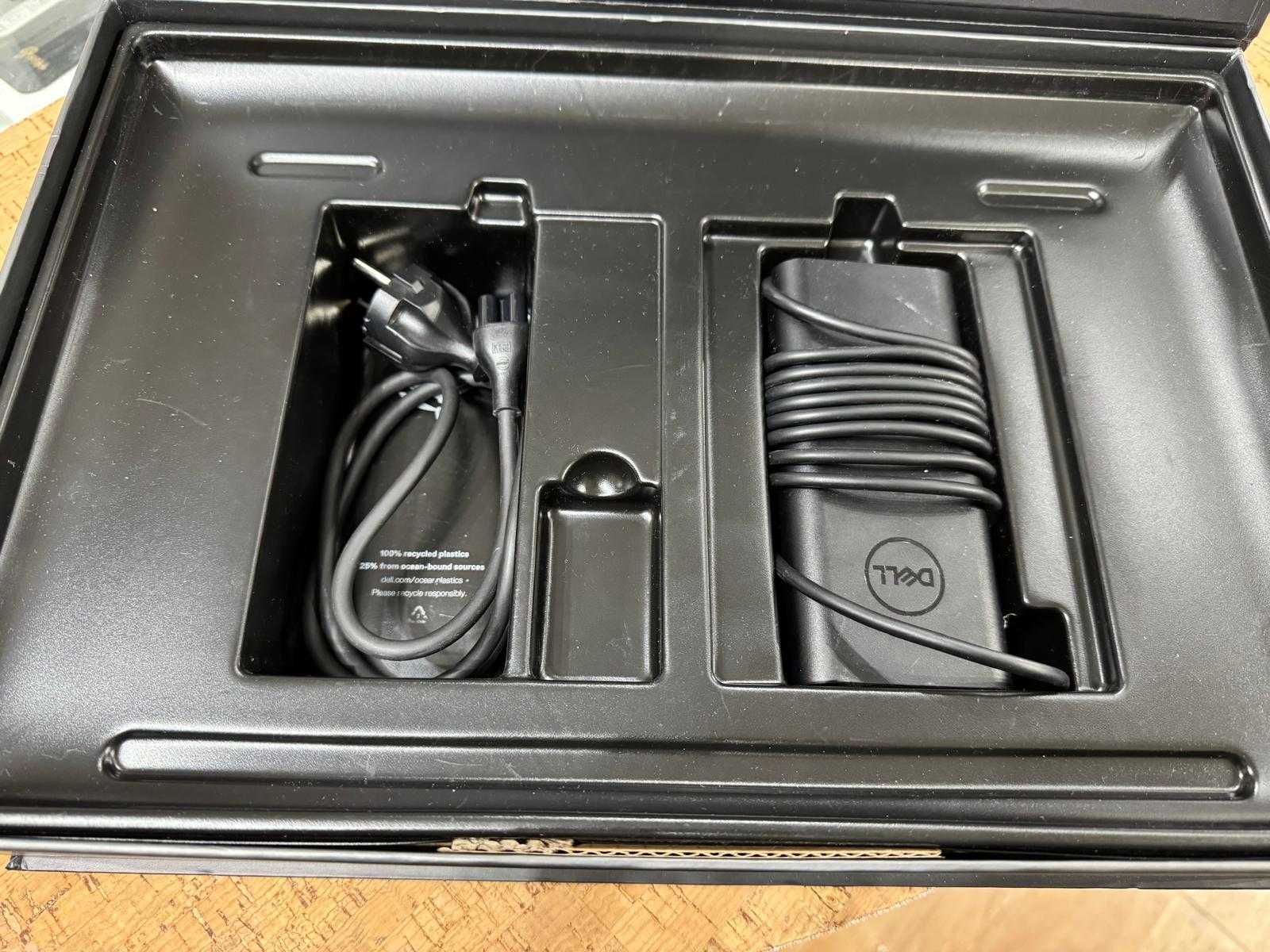 Dell XPS 17  9720 como novo em caixa.