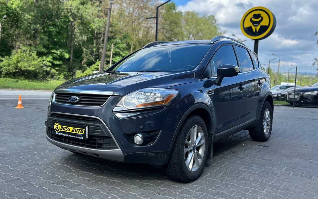 Ford Kuga 2012 року