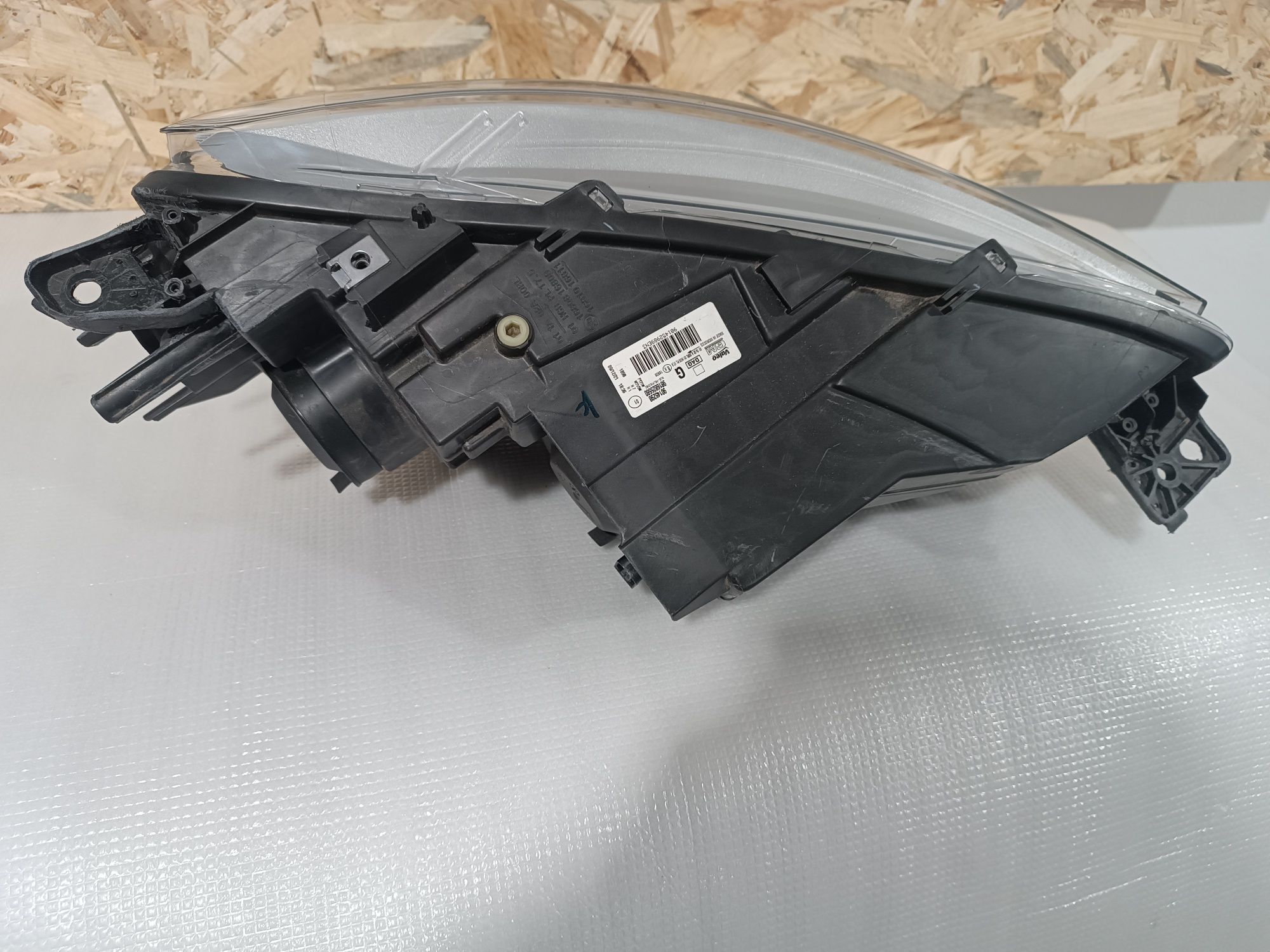 Farol Frente Opel Combo 2020