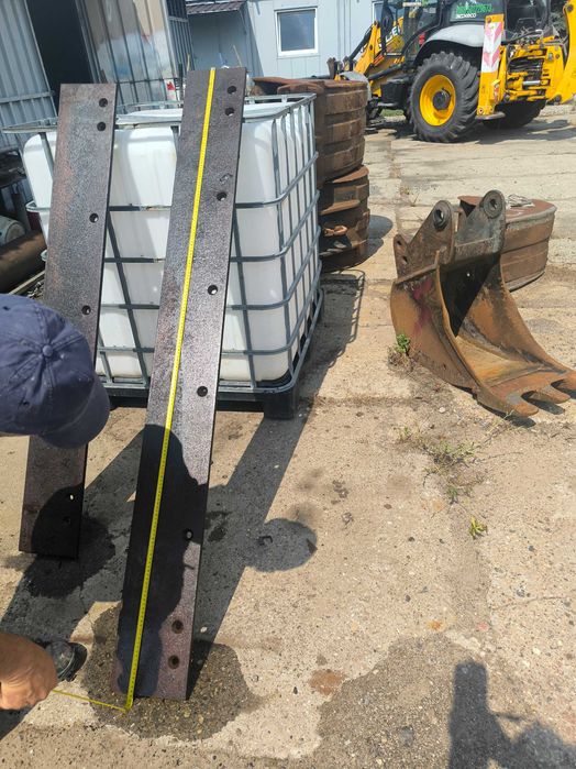 Lemiesze do równiarki O&K, hardox 500.