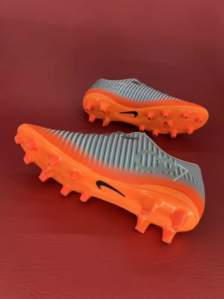 Футбольні кросівки Nike Mercurial Vortex III