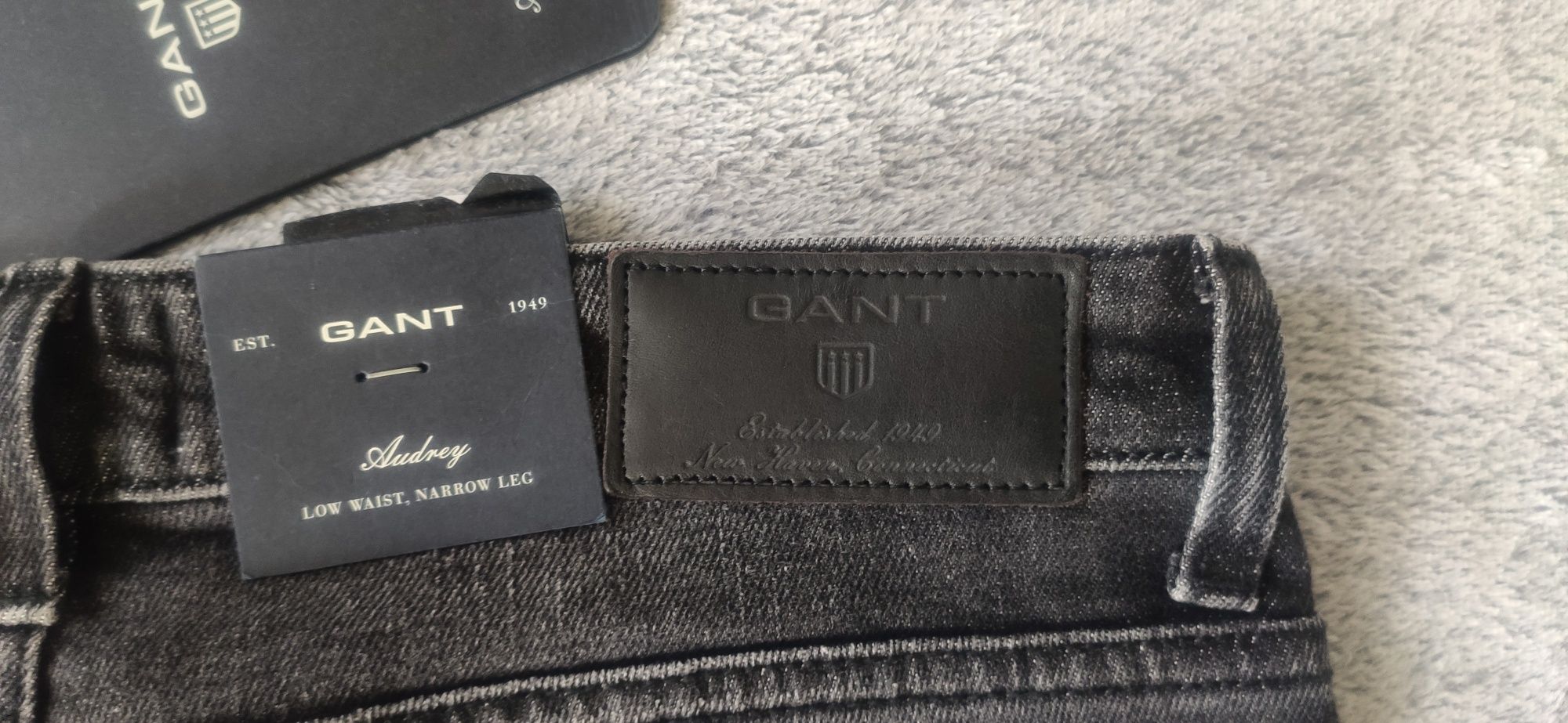 Damskie jeansy GANT slim W27 L32 nowe czarne premium classic