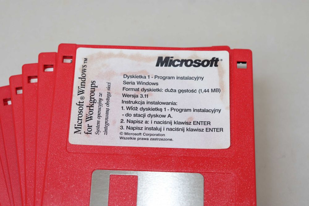 System operacyjny Microsoft Windows 3.11 10 dyskietek 1,44MB