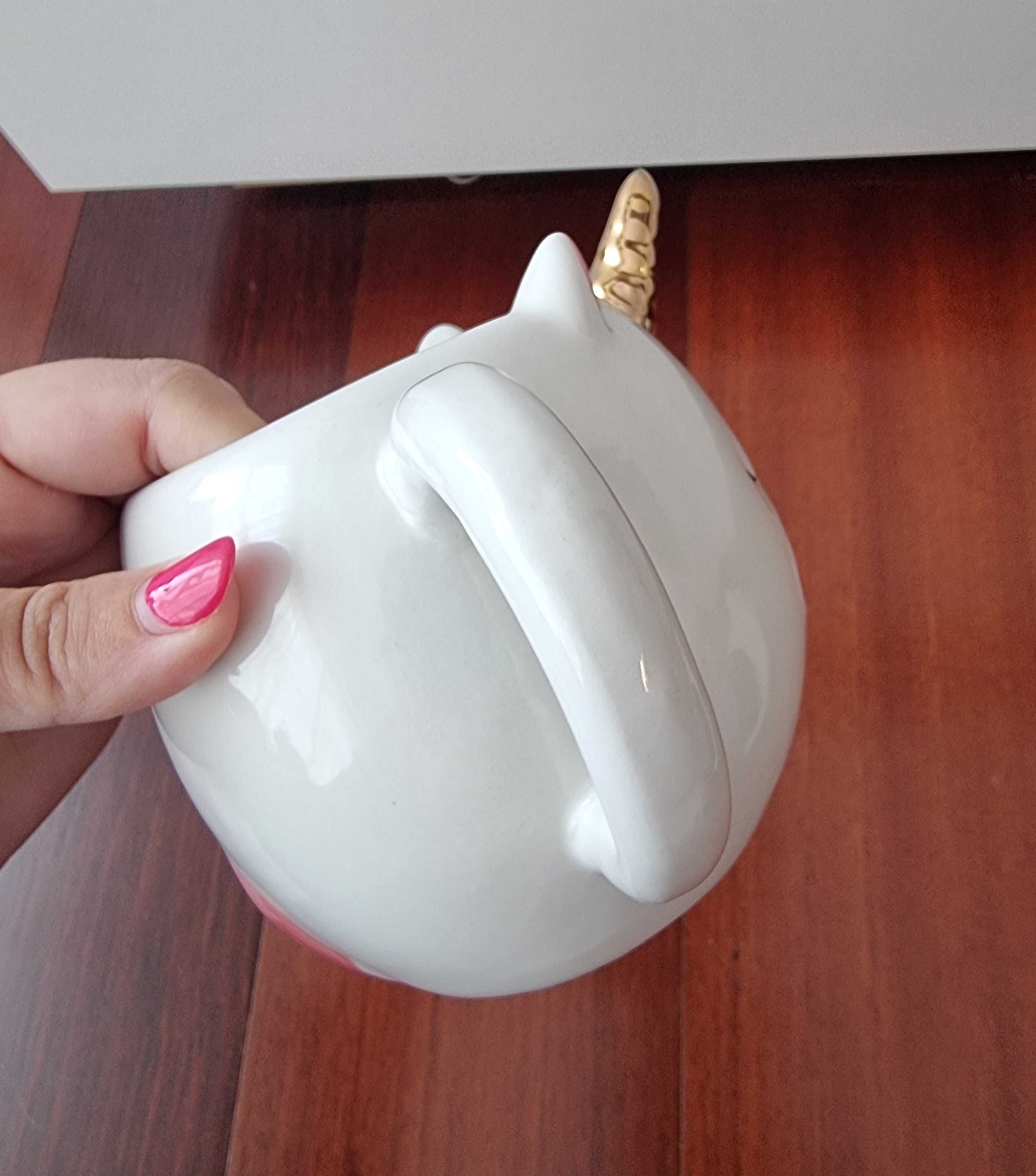 Caneca Unicórnio - nunca usada
