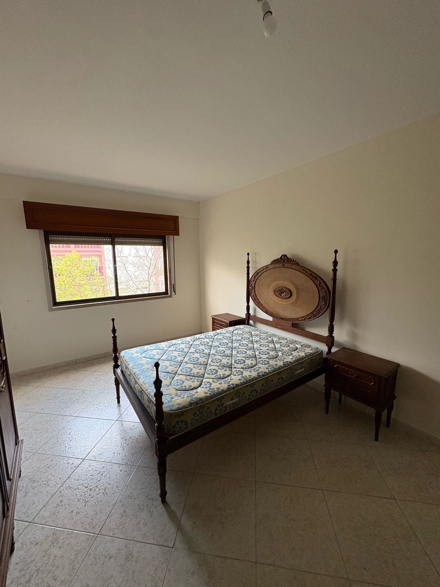 Arrendo quarto casal/solteiro São Marcos