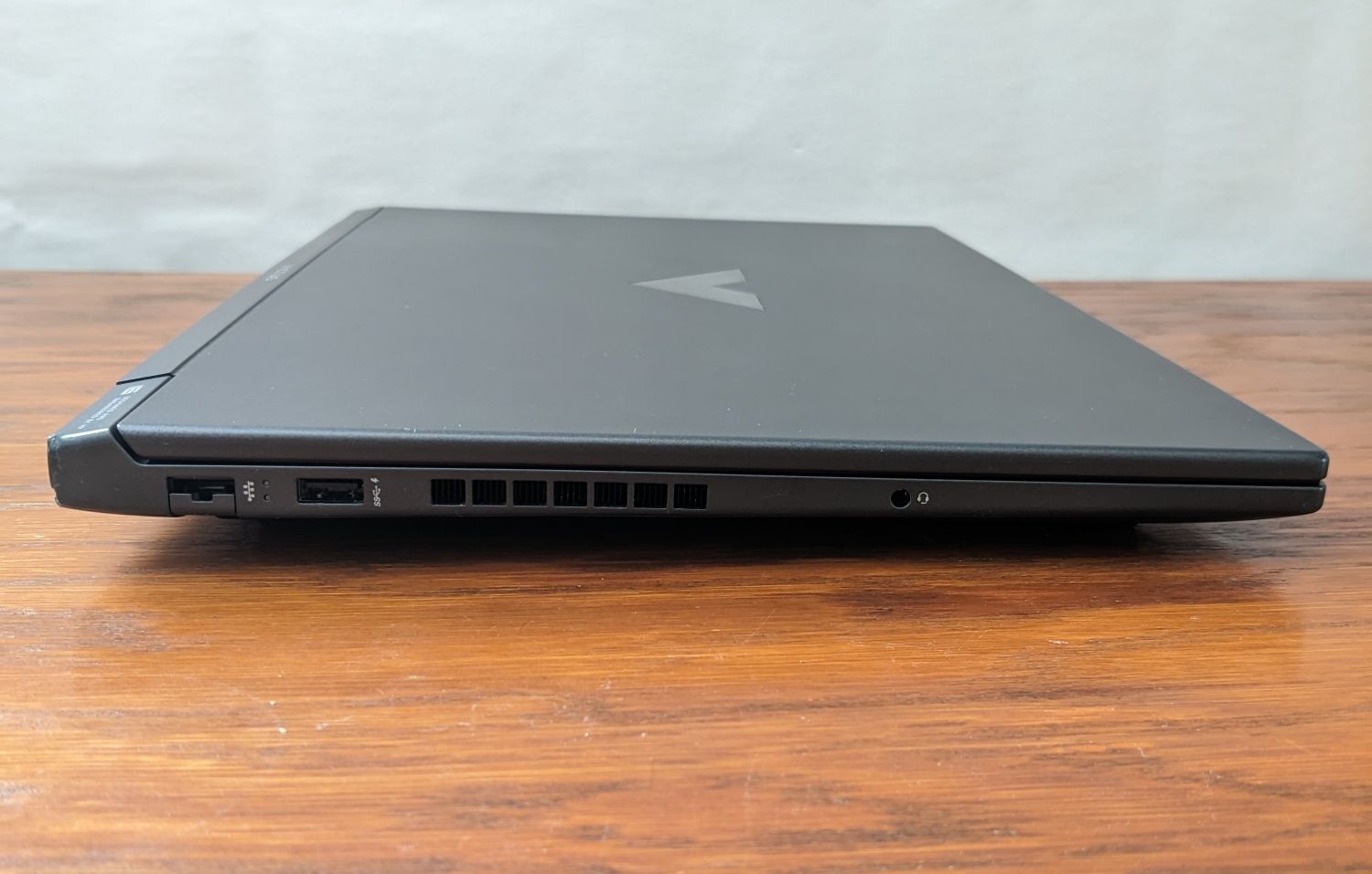 HP Victus 16 rtx4050 7840hs 16ram 1Tb