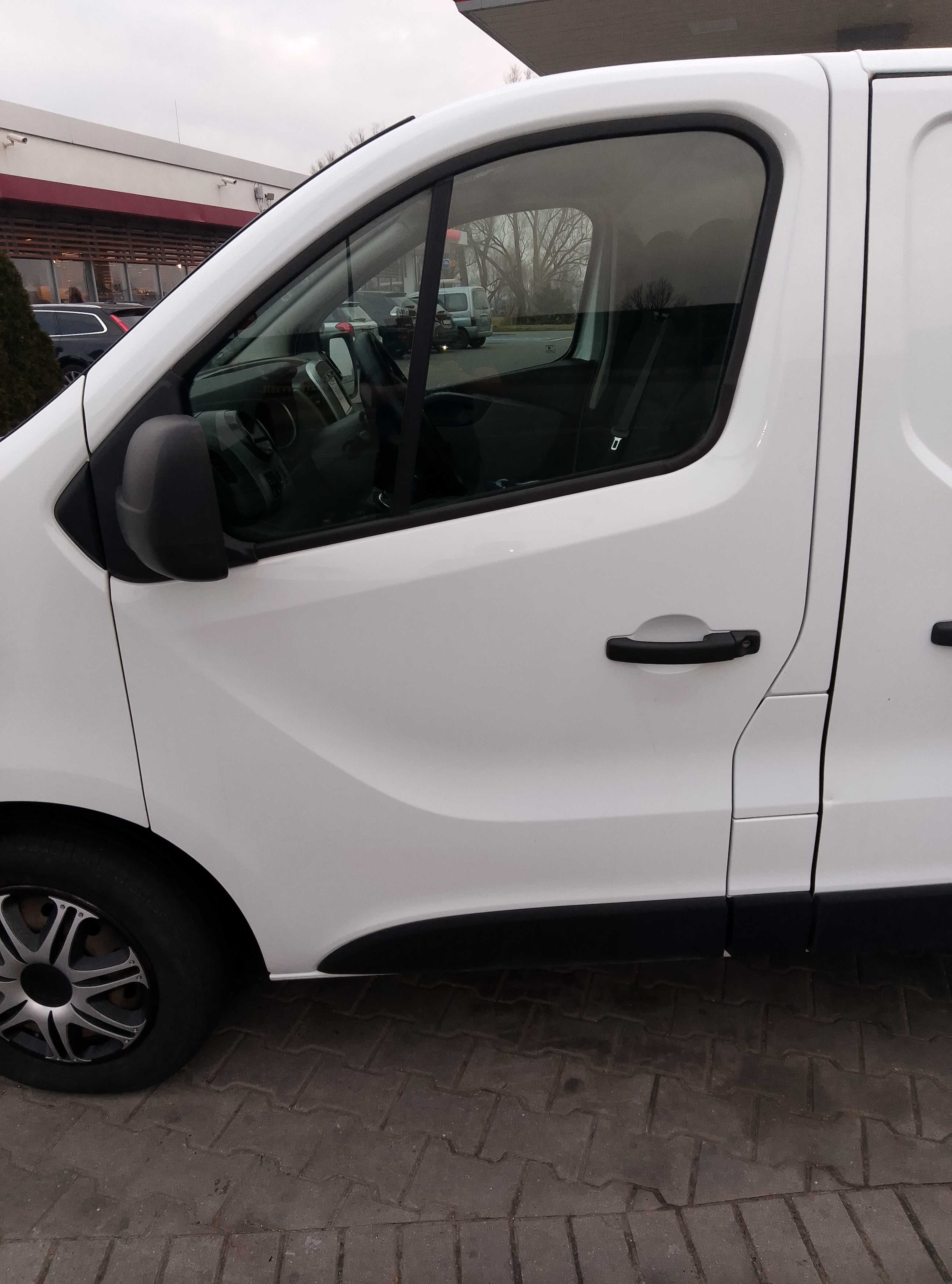 PODŁUŻNICA LEWA PRAWA trafic III vivaro b części