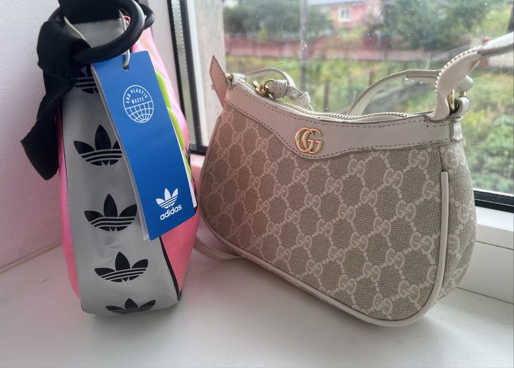 Оригінальні сумочки Adidas і Gucci