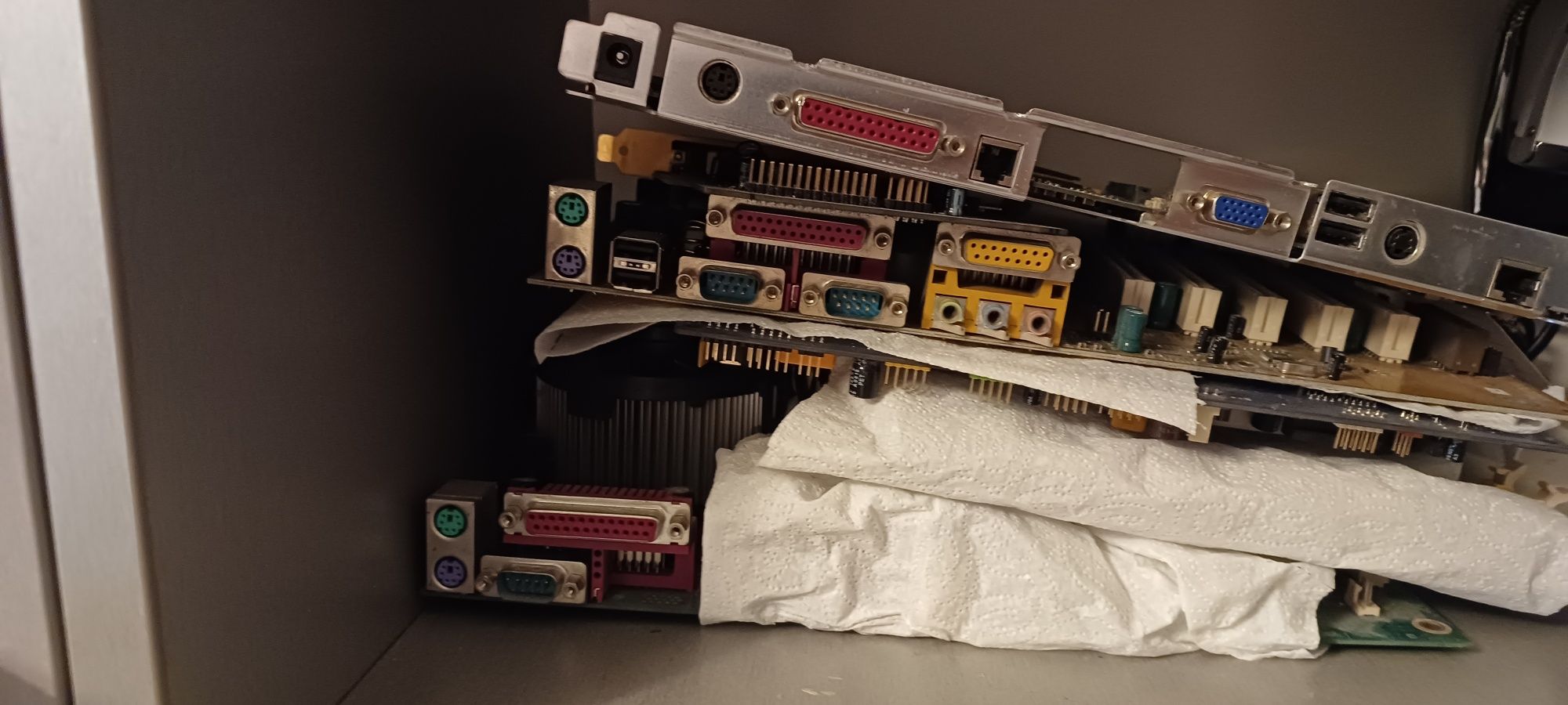 5 płyt do retro komputerów. dziwna stara płyta na  duży socket.
