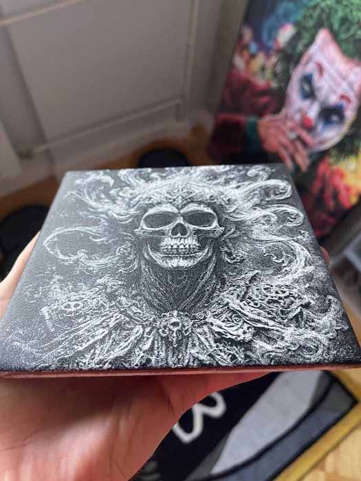 Obraz Wypalony na Płytce Ceramicznej - Koscisty Demon, 15x15 cm