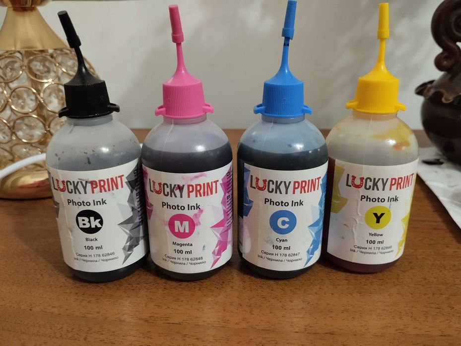 Картриджі, фарба