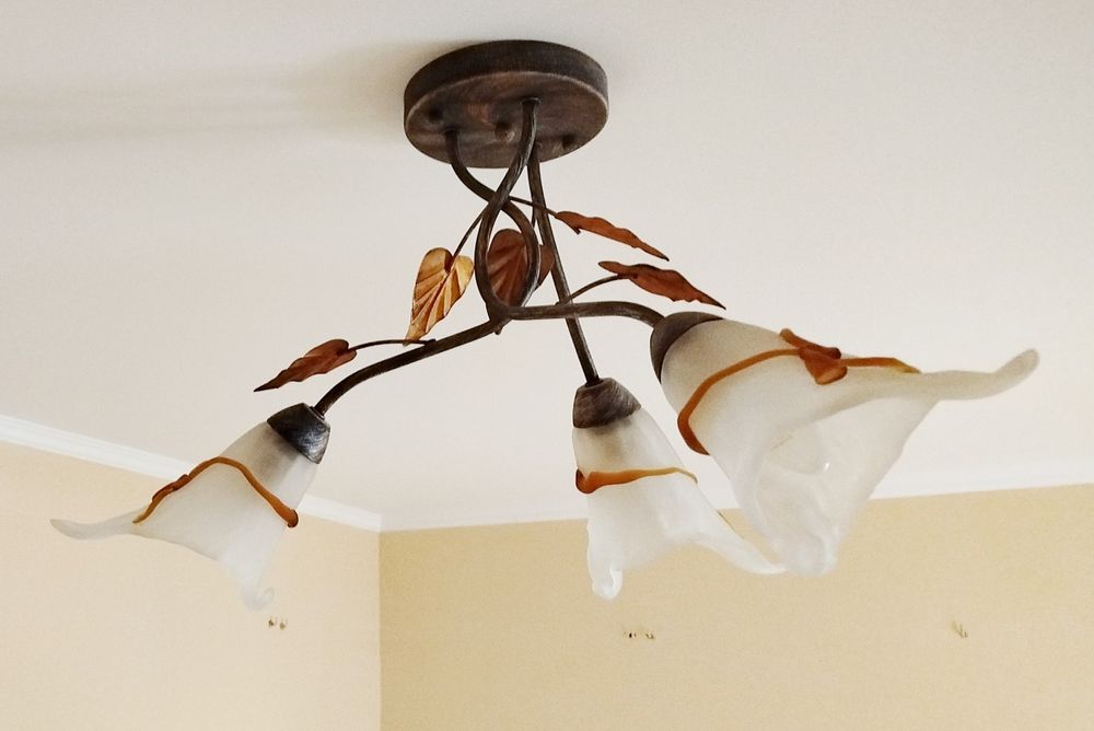 Люстра у відмінному стані