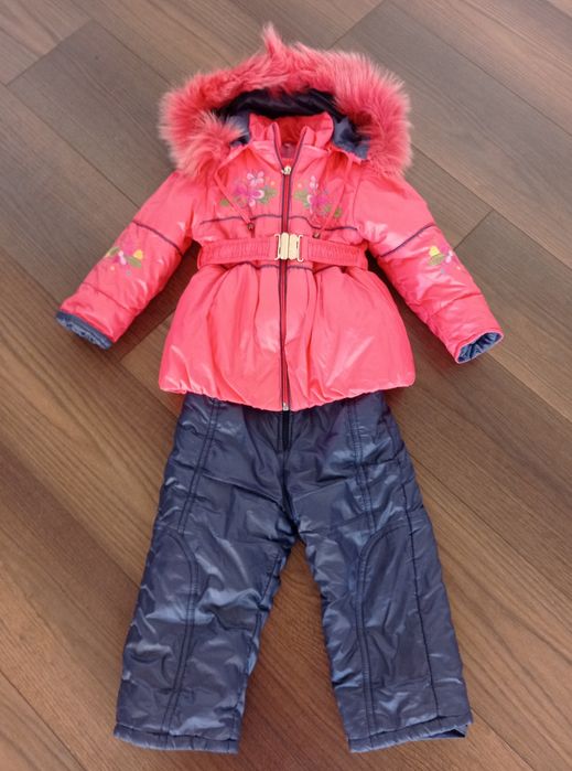 Зимний комбинезон для девочки
