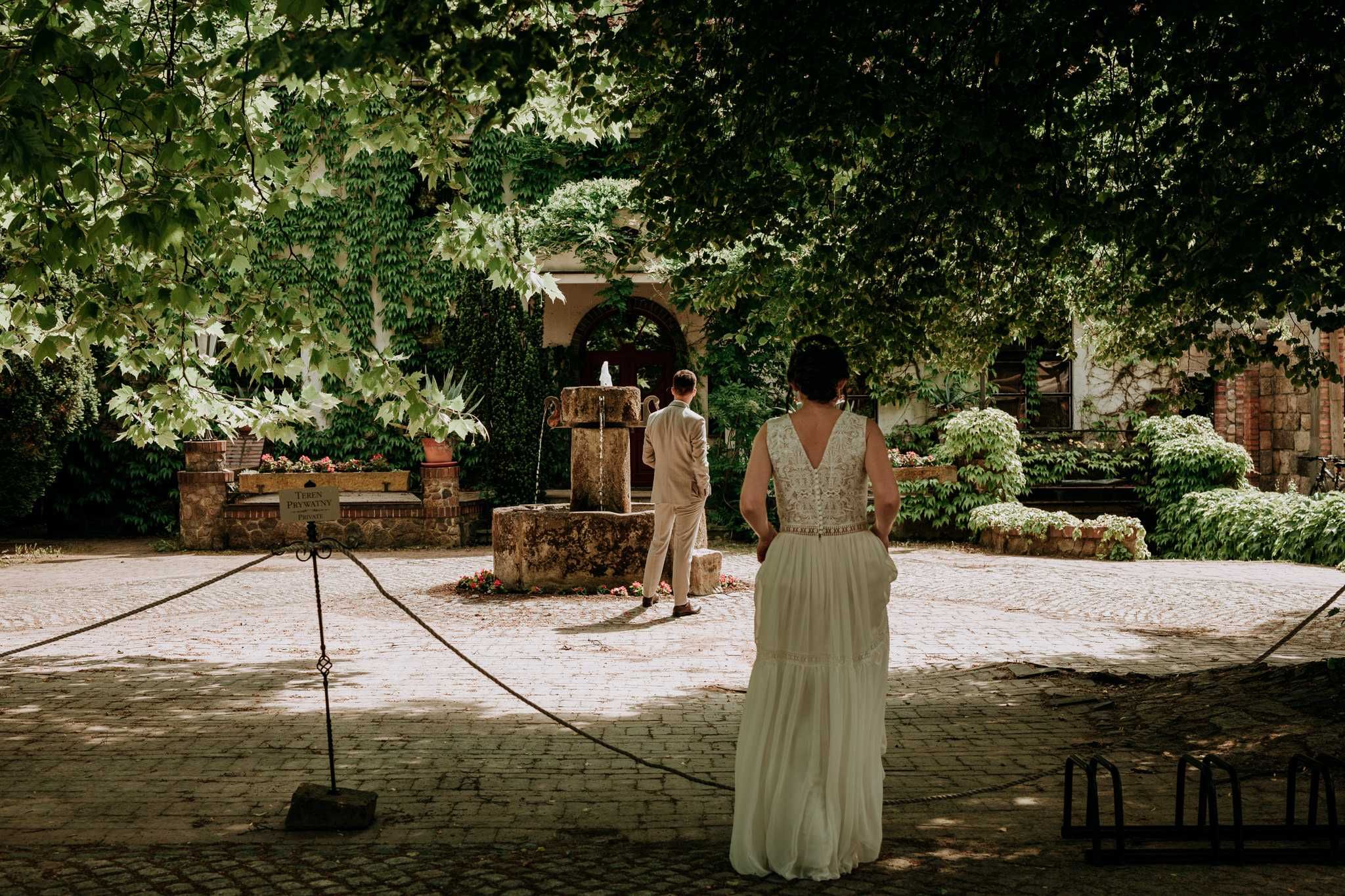 Sukienka ślubna w stylu boho