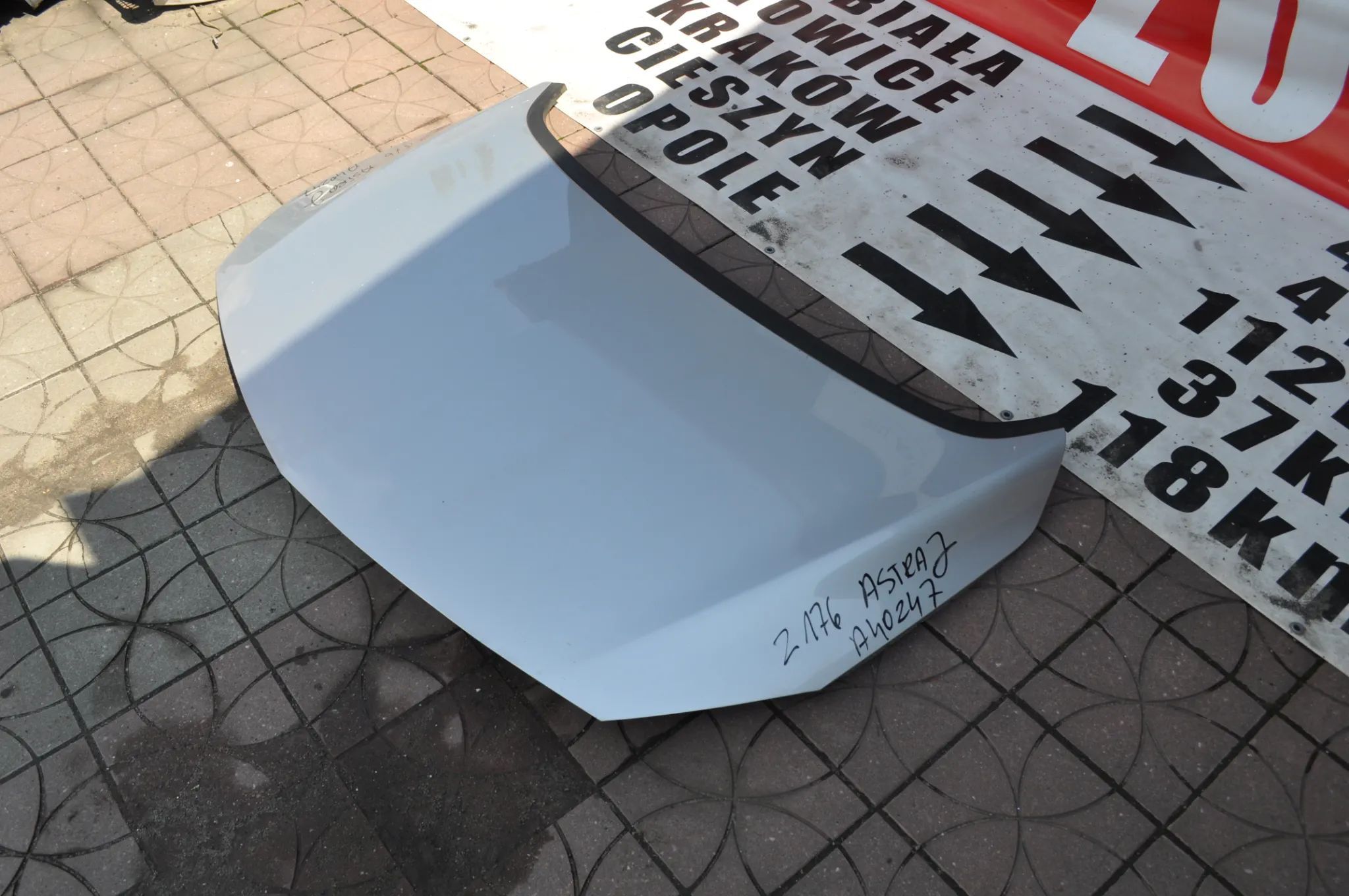 opel astra J maska kolor Z176 nr A40247 WYSYŁKA
