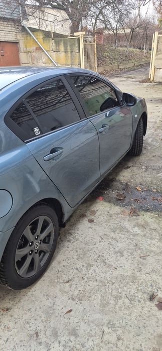 Мазда 3 . 2009 .