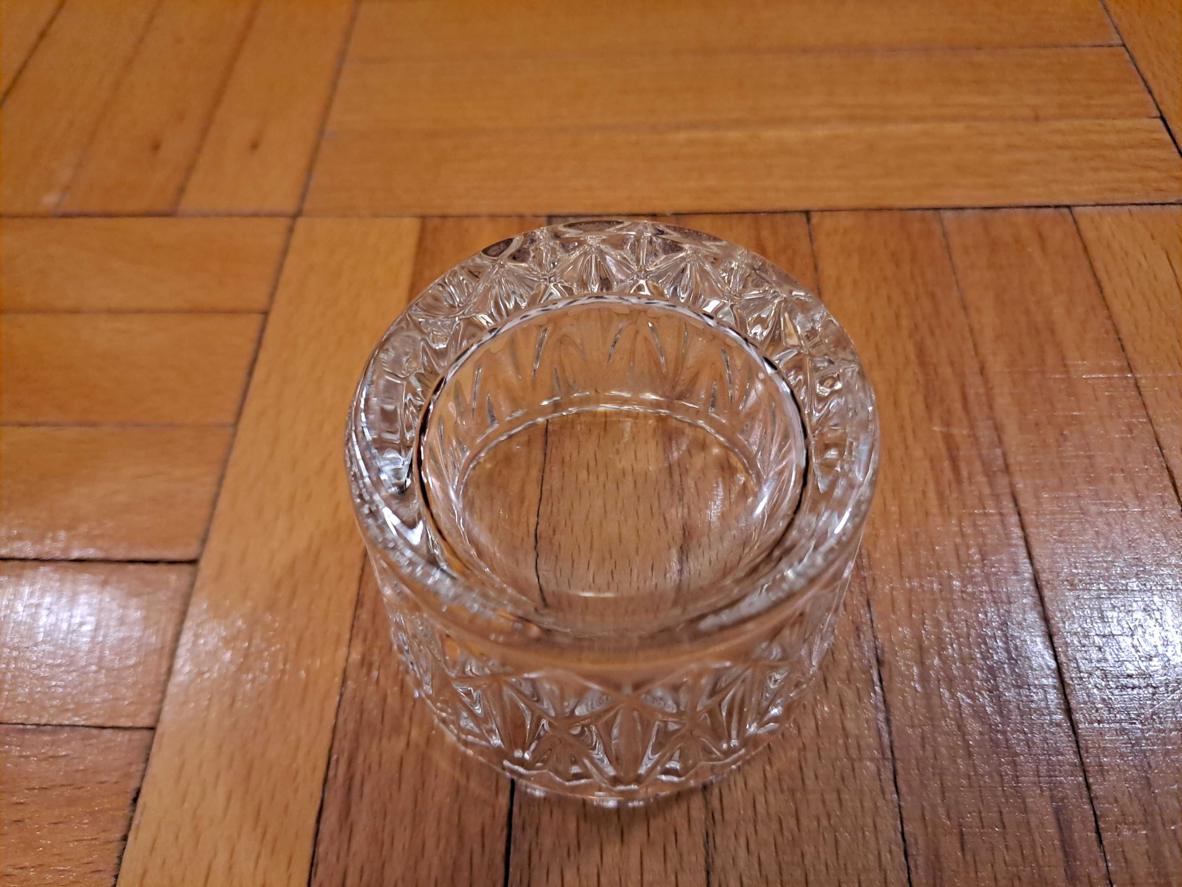Szklany świecznik tealight