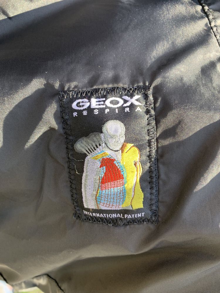 Демисезонная куртка Geox respira для ребенка на 12 лет