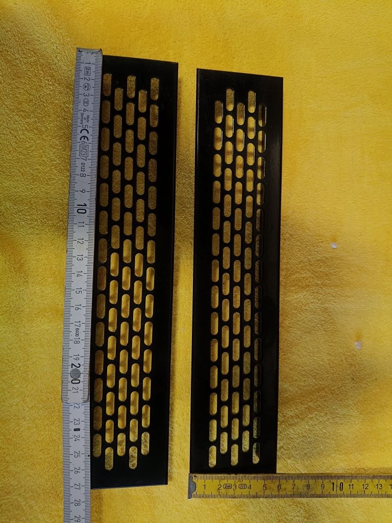 Kratka meblowa czarna