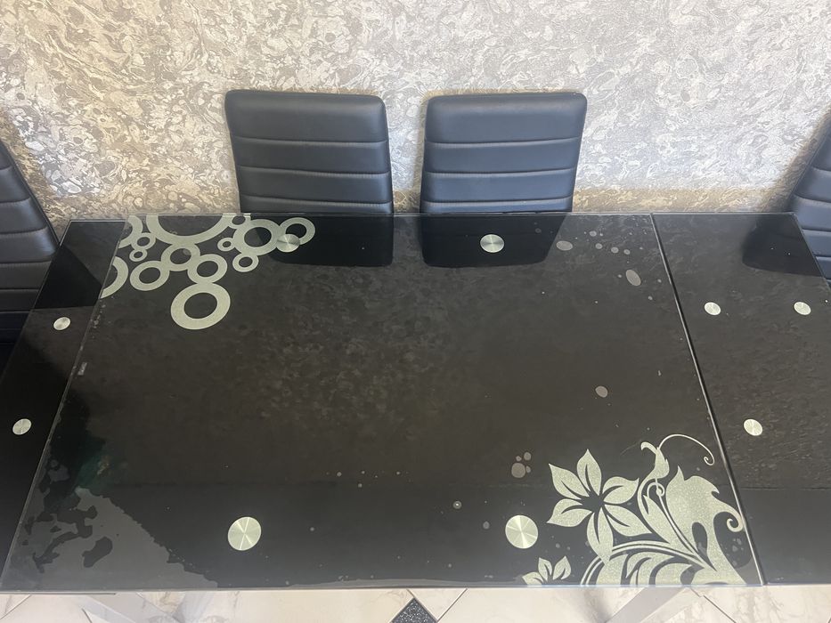 Продам кухонний розкладний стіл