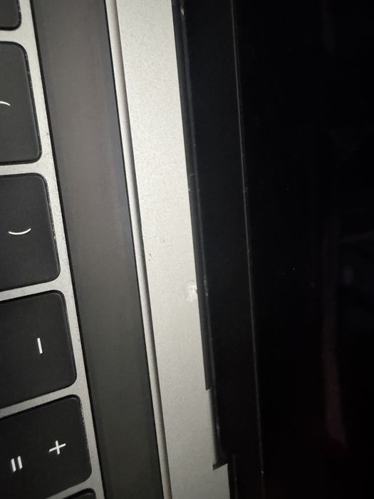 Macbook Pro 13 a1706 256ssd i5