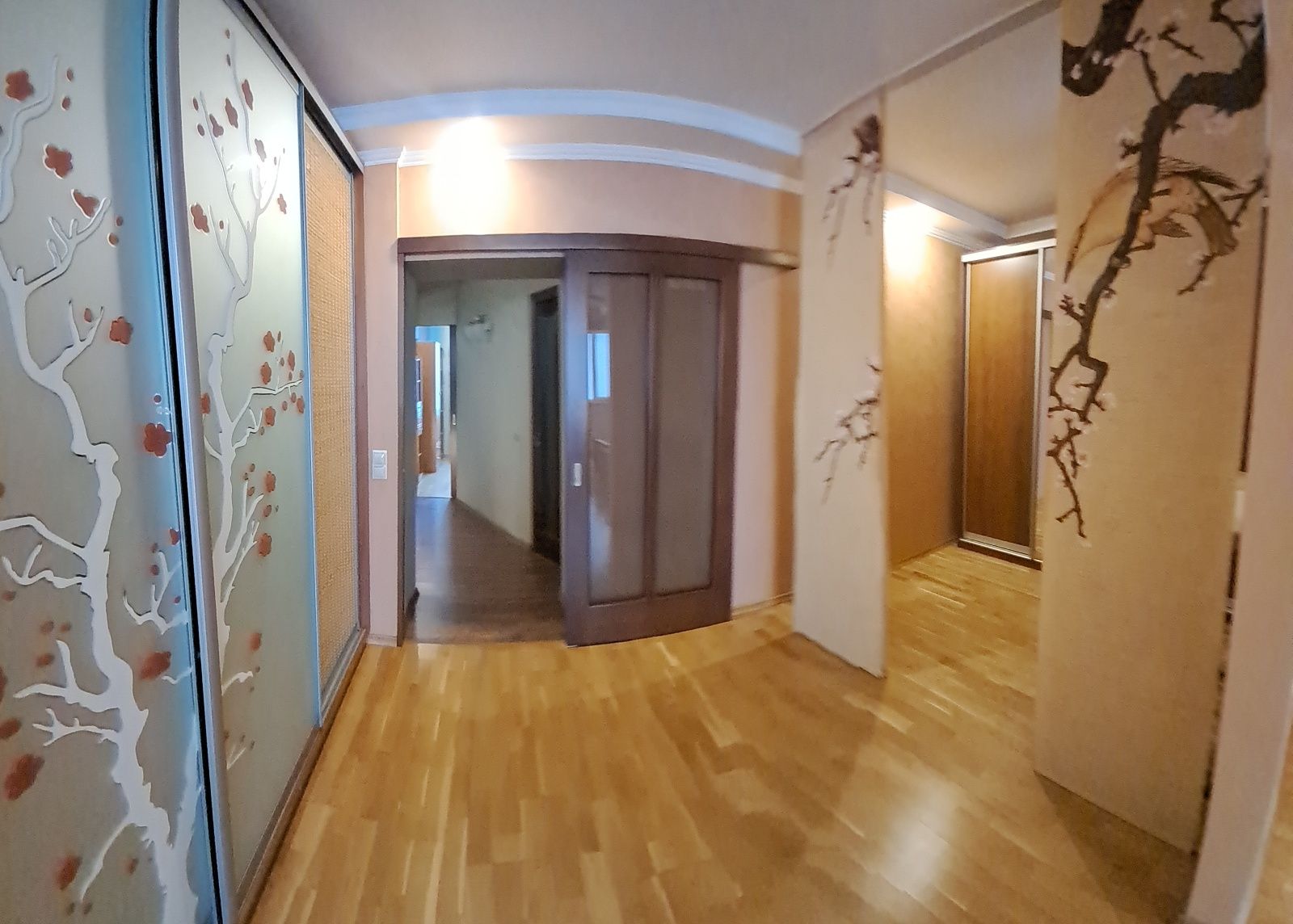 Продам 3 к.кв. вул.Грушевського б.11 р-н Парку, відмінний стан