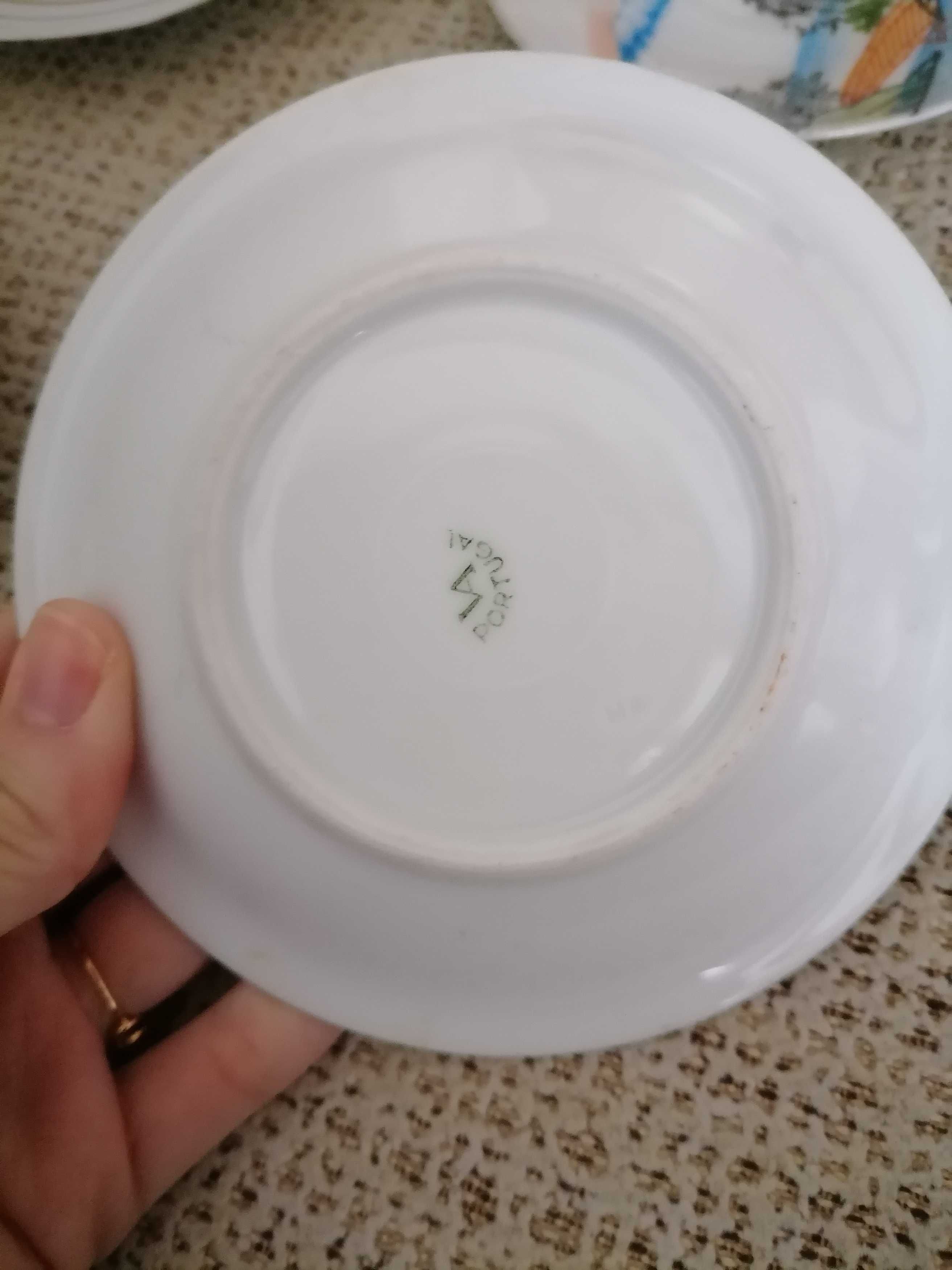 1€ Diversos Pires vista alegre e Coimbra Porcelana
