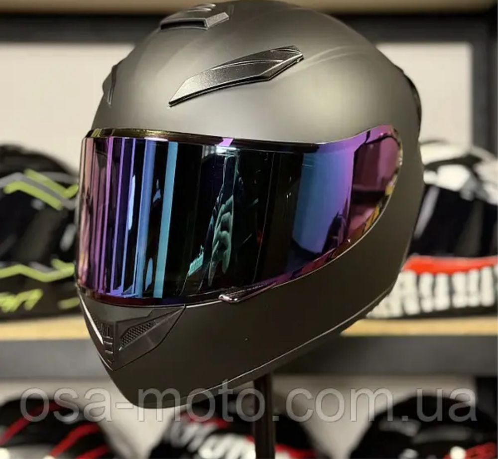 Мотошлемы чорний глянець з чорним склом Шлем для мотоцикла скутера моп