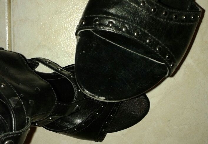 Czarne Sandały Na Małym Obcasie Rozm. 40 Z Ćwiekami - Zapraszam ;-)