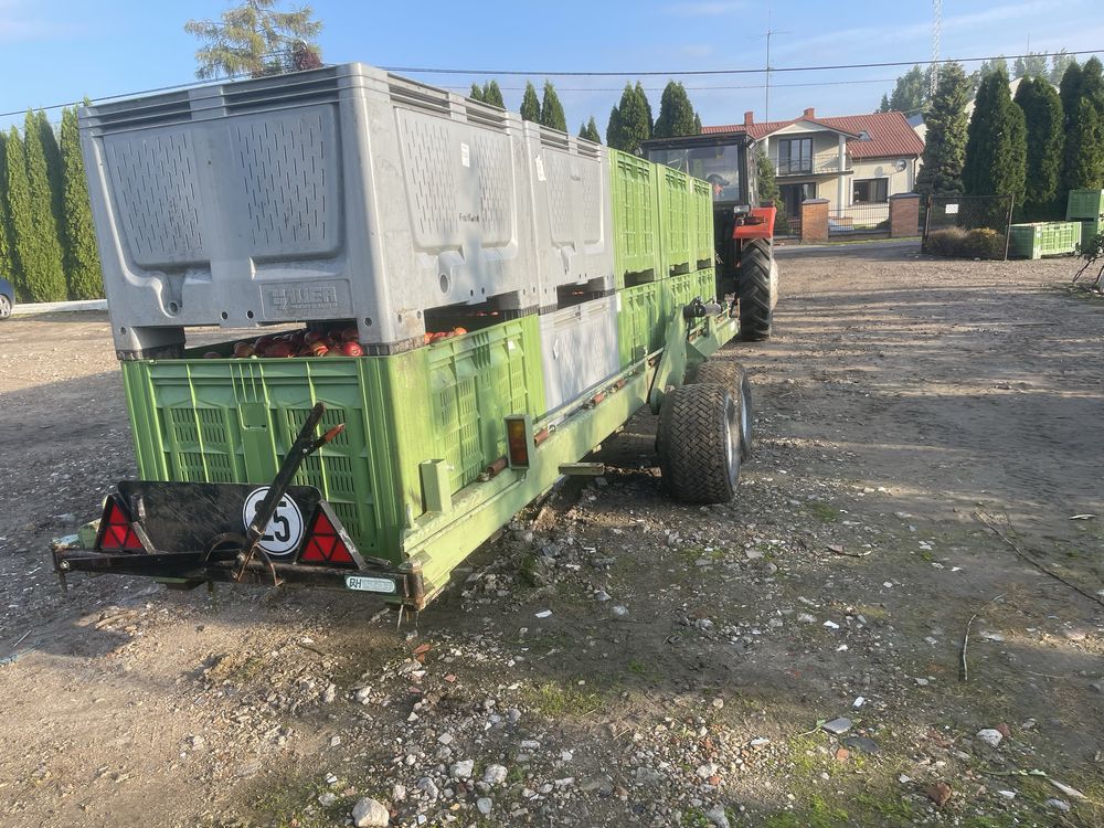 Mamut przyczepa do skrzyniopalet jabłek samozaładowcza transport w