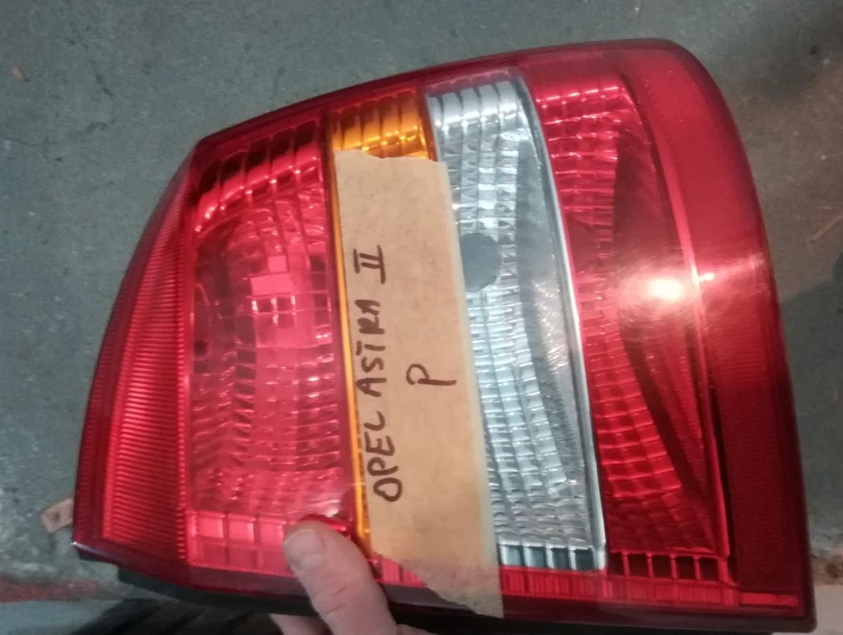 Lampa tylna prawa Opel Astra II 2 G
Przepraszam za późną porę, a