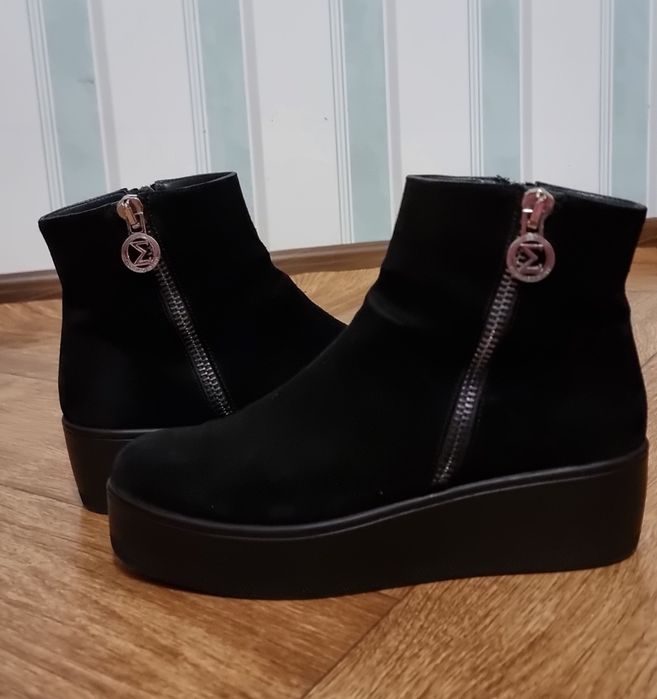 Замшевые ботиночки. Торг