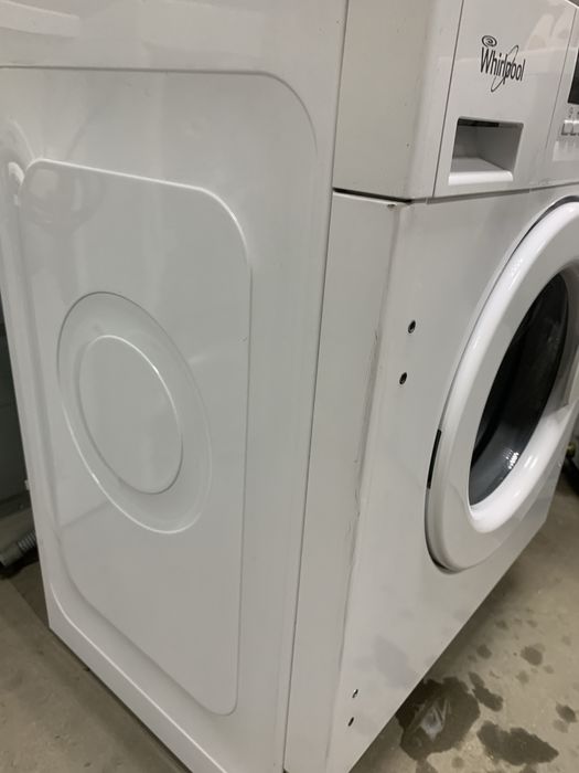 Продам пральну машину Whirlpool AWOC0714, 7 кг. Вузька, гарантія.