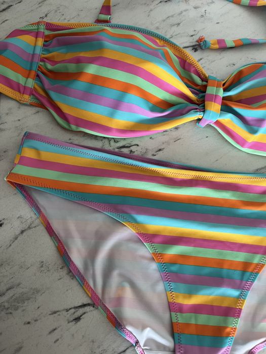 Купальник жіночий розмір Л новий і спортивні топи батал