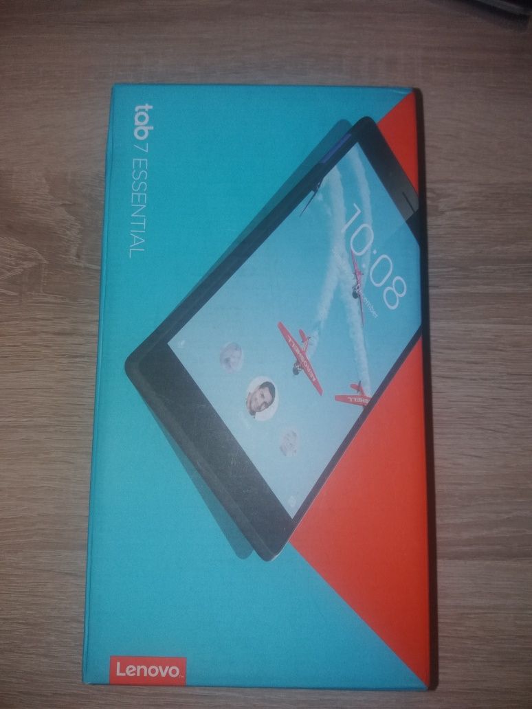 Продам планшет Lenovo Tab 7 Essential 1gb+8gb