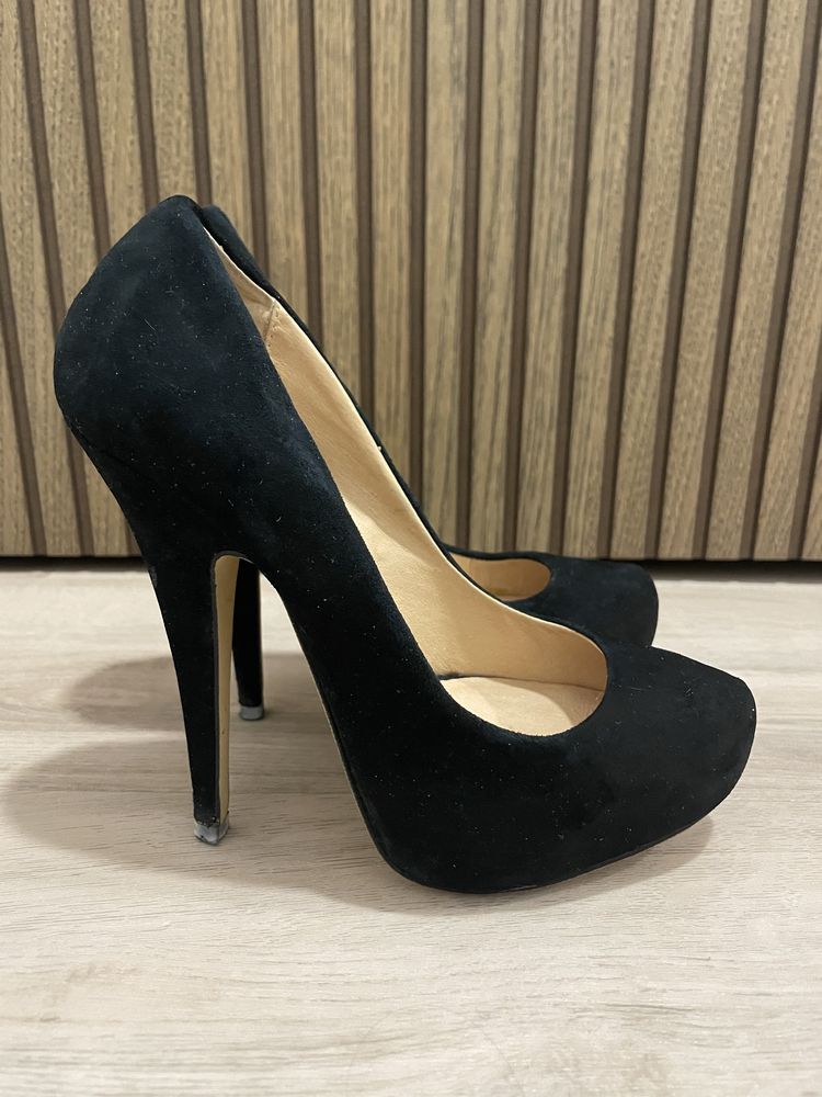 Sapatos de salto alto Aldo