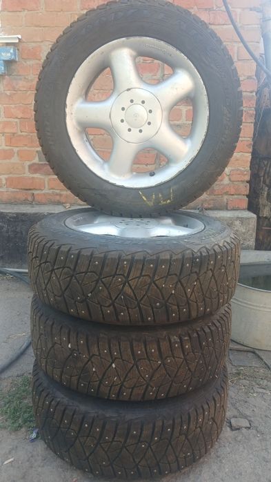 Резина зимовуа з дисками Goodyear