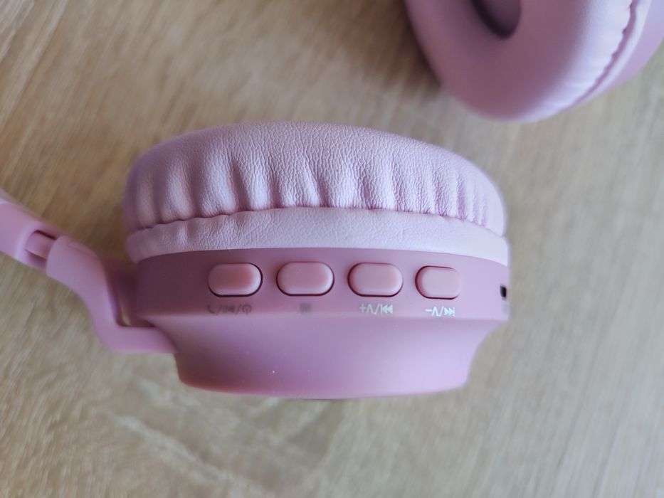 Круті та яскраві підліткові навушники