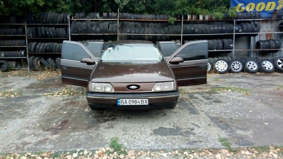 Продам редкий Ford Taurus LX